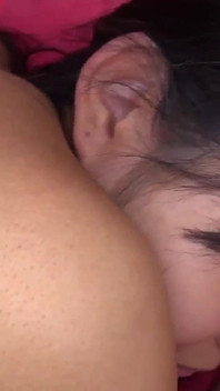 Kısa boylu, tıraşlı güzellik sikişi bölüm 5