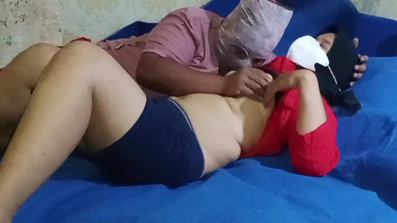 Babang endut: Pizda soției prietenului meu a ejaculat pentru că era prea...