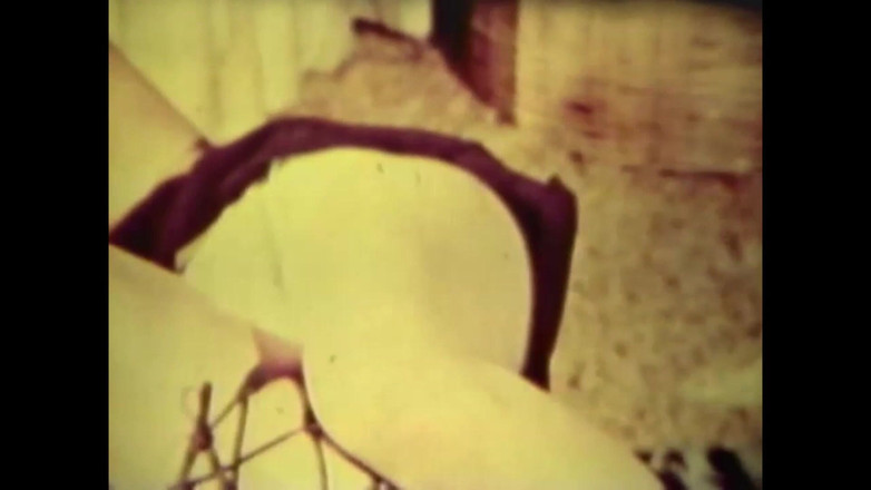 The Unforgettable: भावुक लड़की