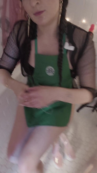 19-letni pracownik Starbucks zostaje zerżnięty