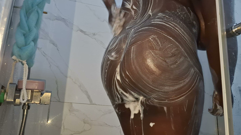 BMCs: Una doccia fredda con il mio ex ragazzo per rendere...