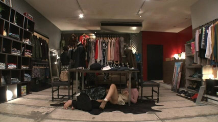 CherryBONBON: Zbyt wiele sekretnych spojrzeń na ponętnego urzędnika w sklepie z...