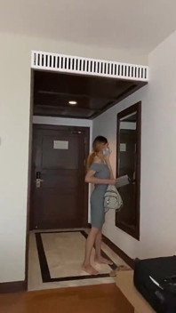 Ladyboystar - sesso orale bollente con una amatoriale alta e sexy