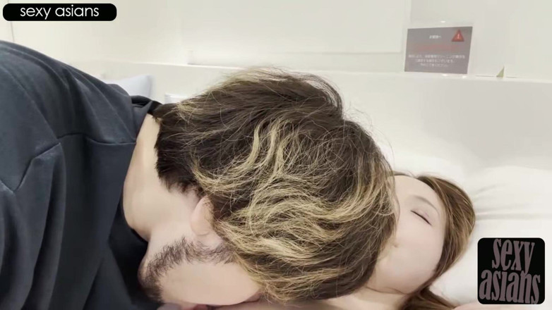 A case of fling: Langsam bringt sie sie zurück, das ehemalige Gravure Idol entdeckt...