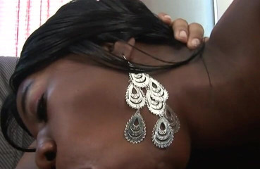VOP Ebony Babes: Má velký choco zadek a on pro ni má dobrého...