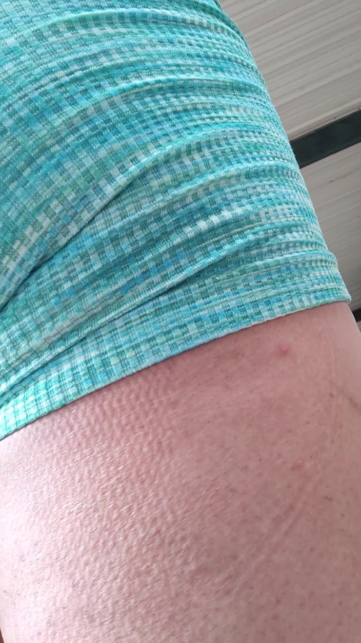 KNKY Bee: Zezadu to vypadá dobře, že ne???
