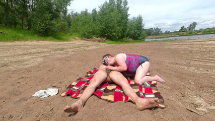 Angel_kisa: I was lying on the beach, a stranger came up...