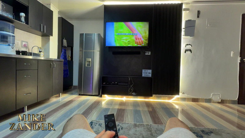 MIKEZANDER01: Sex se sestrou mé ženy na naší posteli - paroháč, POV