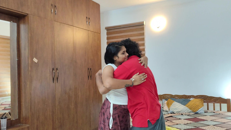 Vaigavarun45: Chica y electricista caliente follan mientras estaba sola en casa