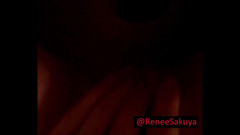 Renee Sakuya: Čůrání upclose a prstění její kundičky