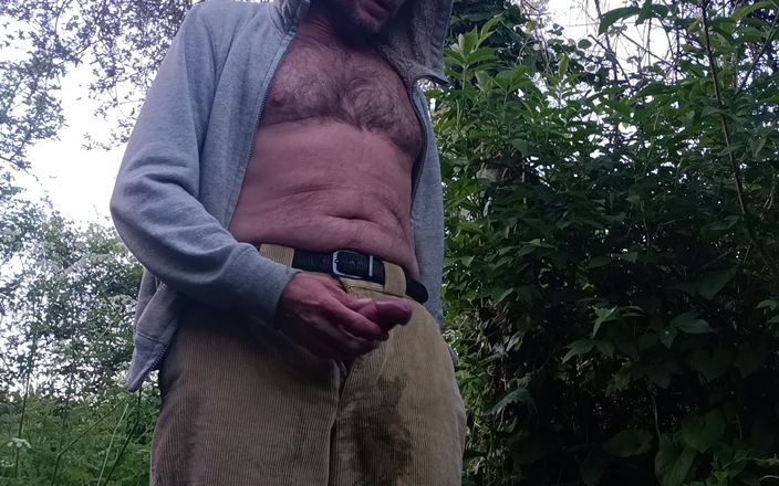 Rockardglans: Pissende Hose, wichsen im wald Mit Kordhosen - rockard papi