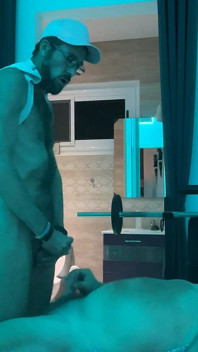 Nevlastní otec a já máme pěkný sex.