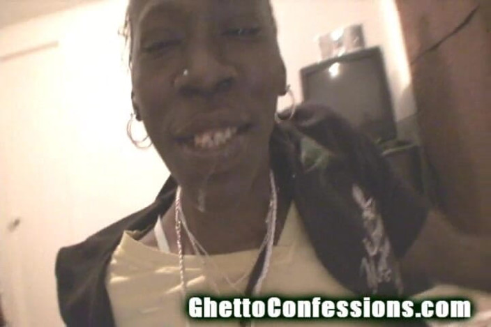 Ghetto Confessions: Brutta ragazza nera oscura ho succhia palle bianche e cazzo...