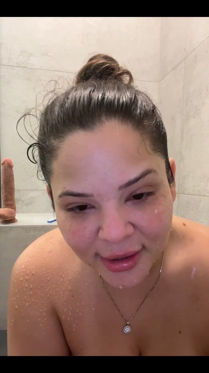 Dani Valentina: Пряма трансляція з Dani Valentina