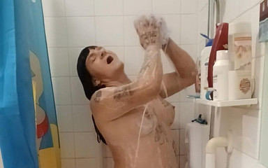 GloriaHesafan: Titanová sprcha