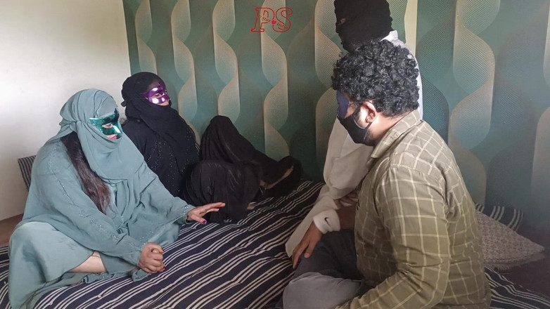 Pstarindia123: Two Muslim Bhabhis Wearing Burqas Got Fucked Together in Forced...