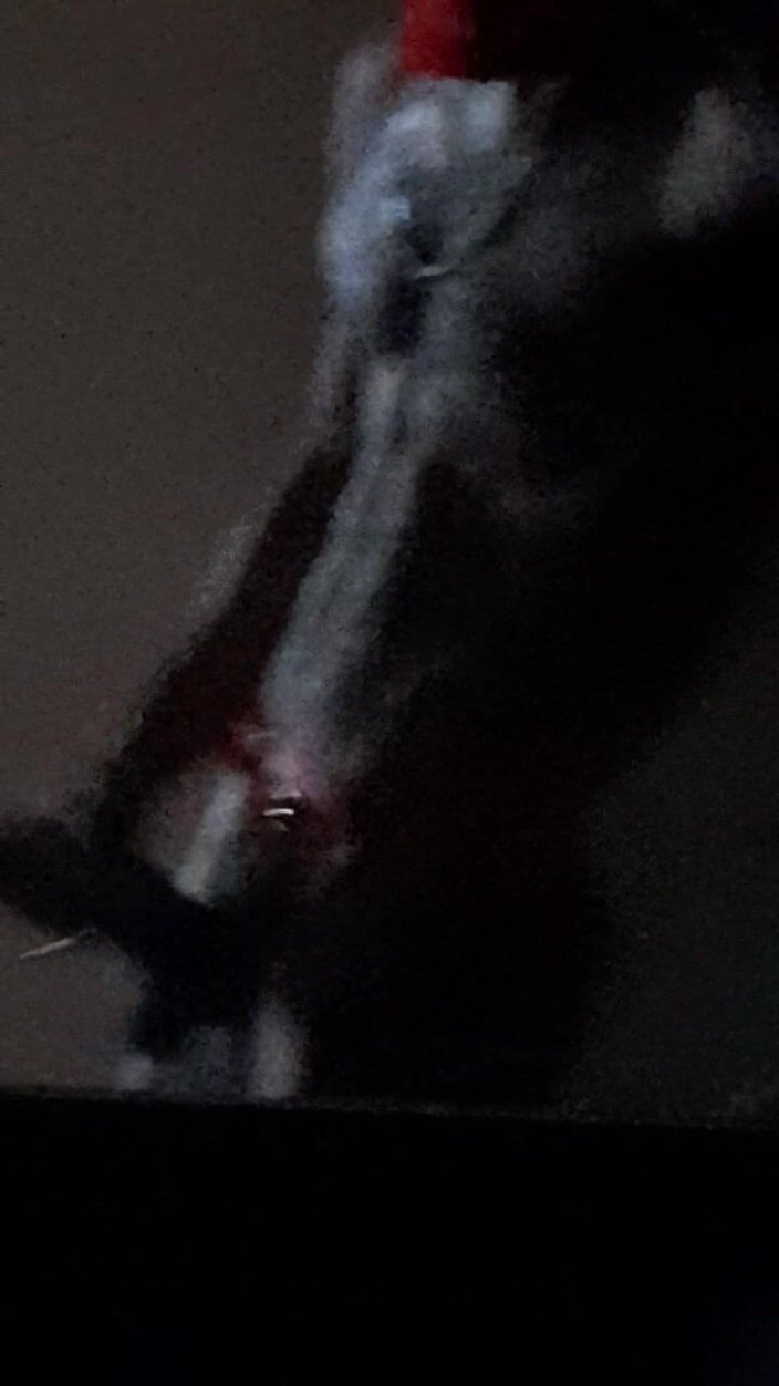 Dorian DomTop: Veado de natal com tesão começou a se masturbar