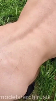 Saya meniduri Elf Sissy, seorang femboy yang sedang memancing, menyematkannya di dalam semak, dan menidurinya tanpa air mani!