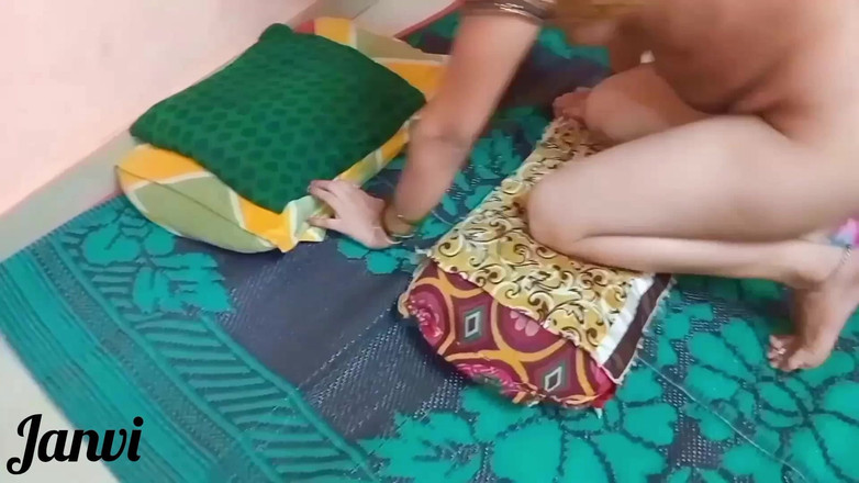 Janvibhabhii: 의붓여동생을 따먹고 보지 주스를 꺼냈어, HD 무컷 힌디어 섹스 비디오