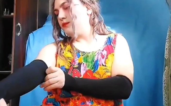 Kitty_Cross: Žhavý a senzační: hudební svět crossdresser kitty