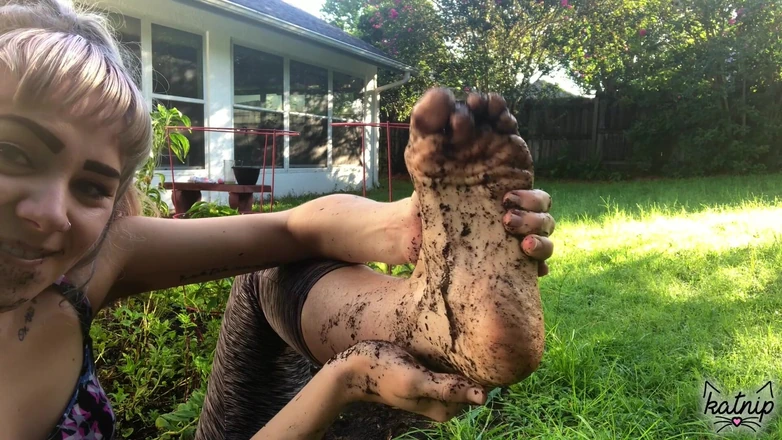 kactus kutie: Gardening Is Good for the Sole 2