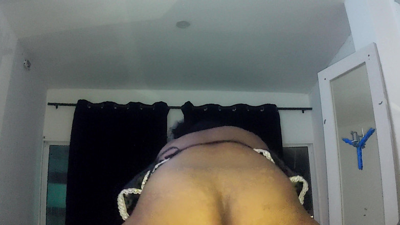 PABLO N3GROBAR: Sezóna čtvrtá - děvka brazilská služka