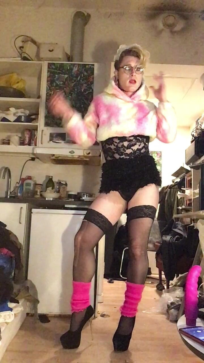 Sissy Cindy Slut: Sissy Frocio Whiteboi Jes Brinch