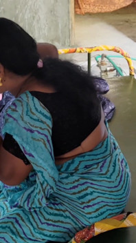 Madrasta estava trabalhando no jardim e eu fiz sexo com ela