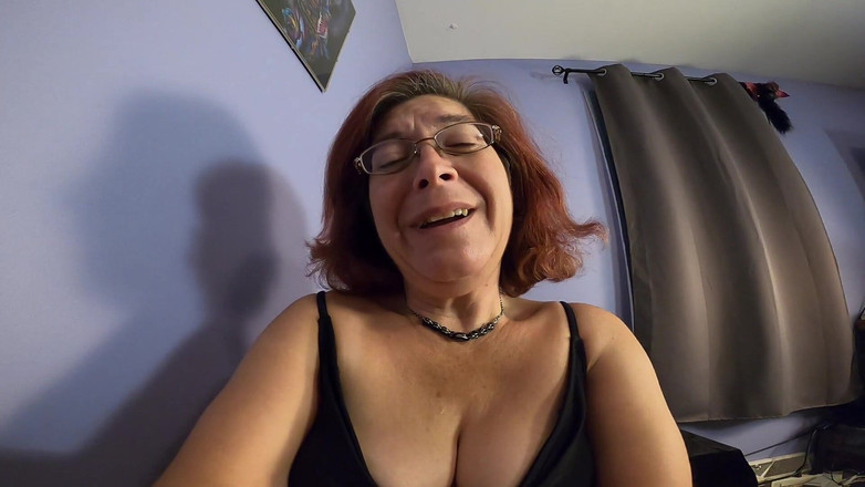 Elianna: Gigante perde namorado em umbigo