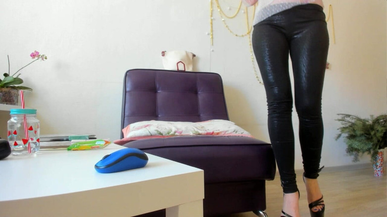 Rarible Diamond: Göbek gizleme/gösterme, ayak kemerleme ve