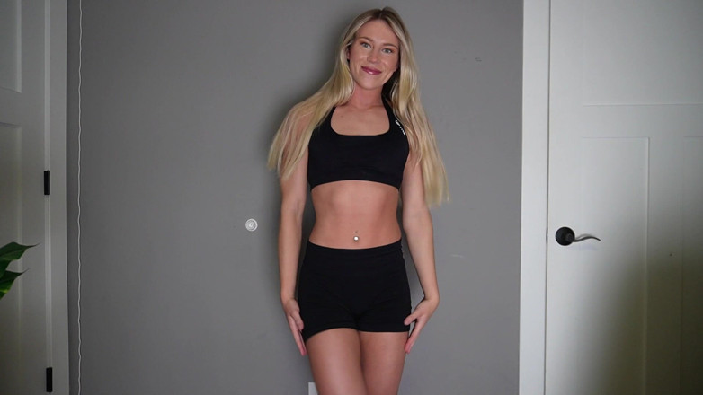 Keeks3005: NSFW - essayage de vêtements de sport