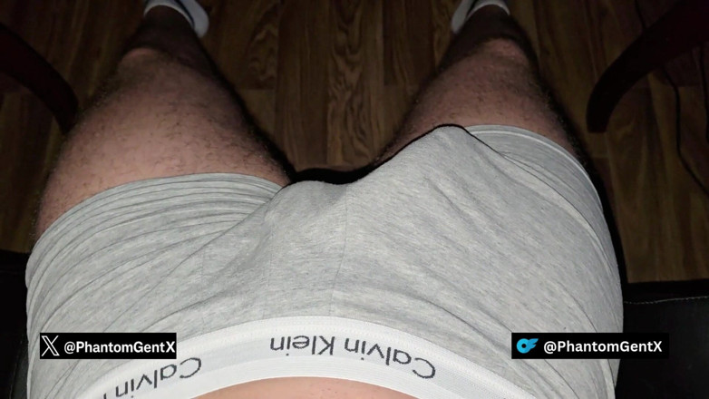 PhantomGentX: Alman üvey baba Calvin Klein boksörlerinde sert şişman yarağını okşuyor