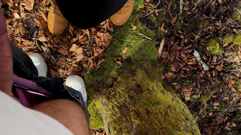 SlipCouple: Plaisir Dans La forêt En Plein Air - Branlette Mouillée, Pipe...