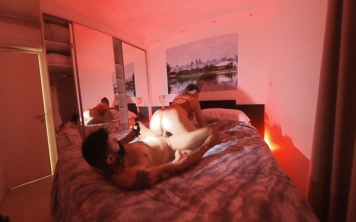 Mrs Venus VR: Scenă VR am făcut sex cu soțul prietenei mele