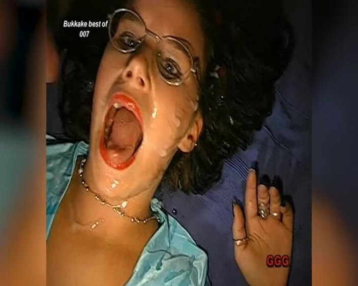 MMV German Teens: Cewek nakal dengan kacamata dicrot sperma sampai dicrot di muka