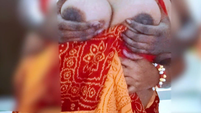Hoktoml99: Viral Desi Step Brother and Step Sister Found an Empty...