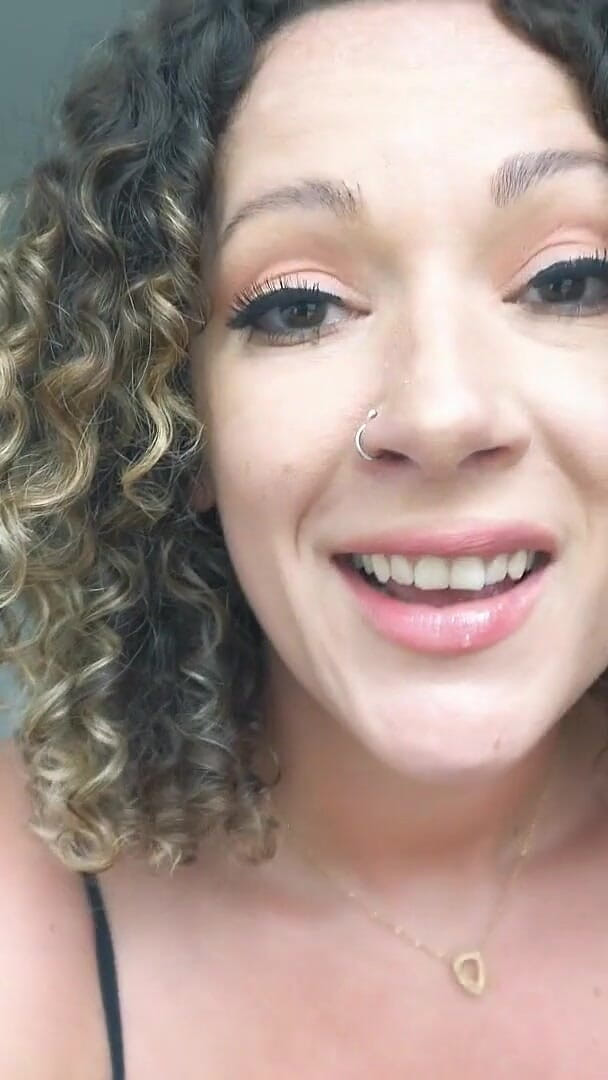 Giantess' Date Goes Missing (SashaCurves)