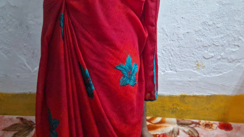 Busty Banuu: 赤いサリーの義姉が義兄とセックスする