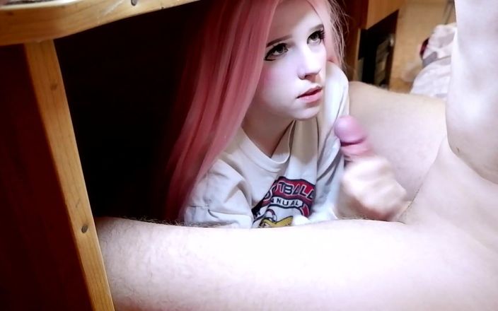 BubbleGum: 私はフェラチオでゲーマーを喜ばせました