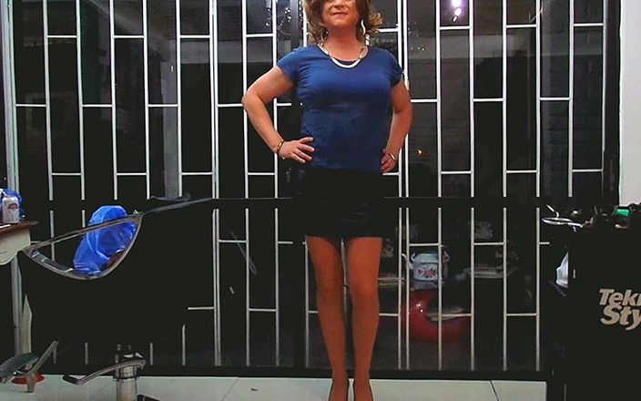 HectorChile1969: Crossdresser fernanda gomez di salon rambut