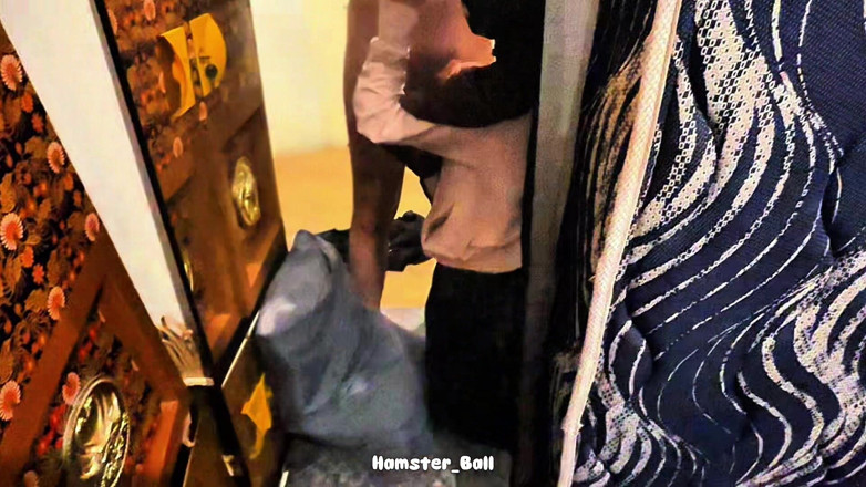Hamster_Ball: Моя мусульманская подруга была удивлена, что у меня был большой член, хахаха