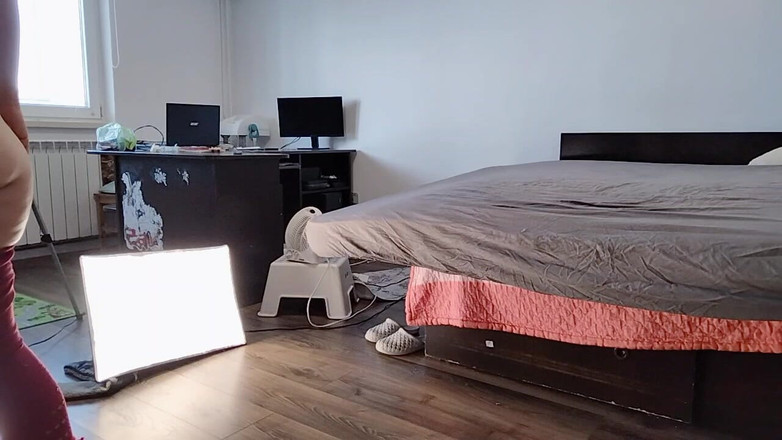 Amateur_MS: Latina sexy divirtiéndose probándose ropa y corte
