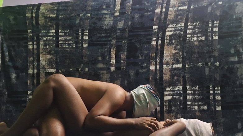 Kristy Mia: Hemligt sex med fästmans vän 3 (Nanban Manaivi Pundai Virithal)