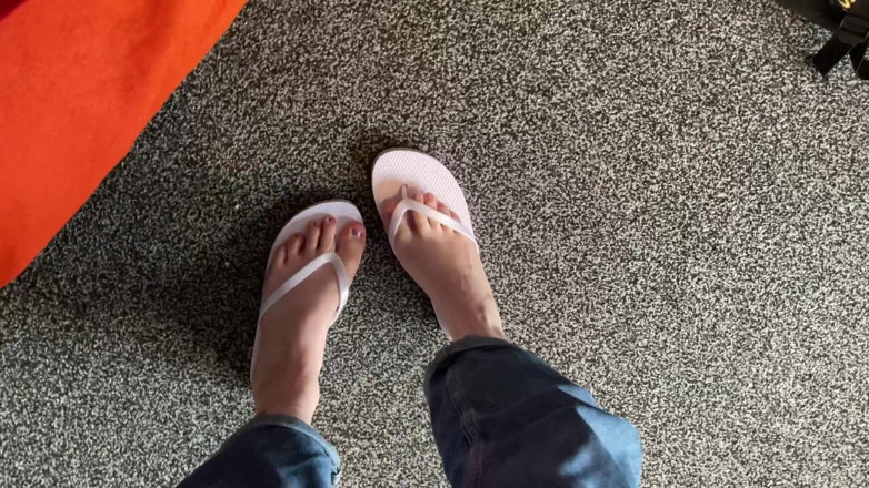 Alice Bean: Penghinaan kaki sandal