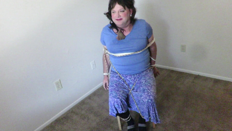 BBW nurse Vicki adventures with friends: O nie Brittney jest jeńcem, biedną Damsel w niebezpieczeństwie