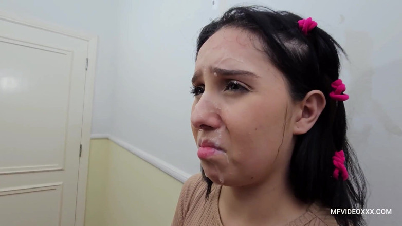 MF Desires: Tragar mi largo saliva
