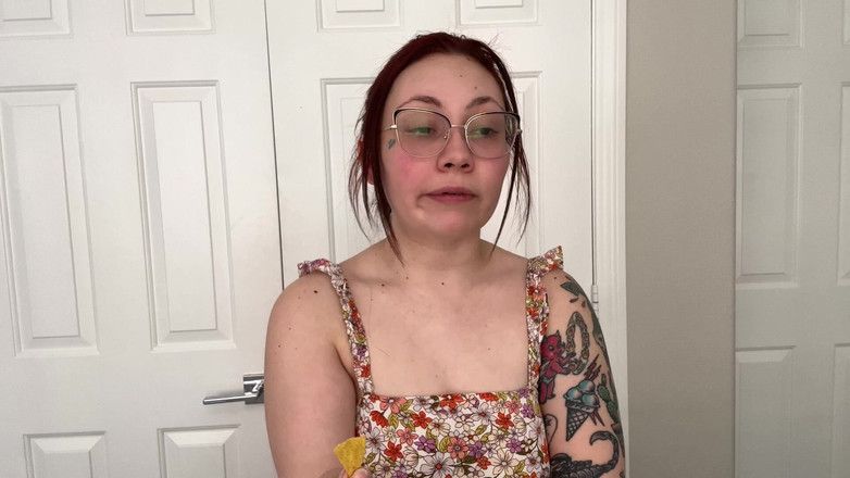 Lenna Lux: Snek Shrunken saya