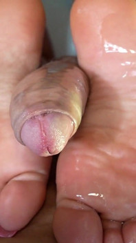 Unghie Lunghe Rosa Sega Con I Tacchi E Sega Con Le Scarpe - MILF Bionda Sborra Sulle Suole 4K