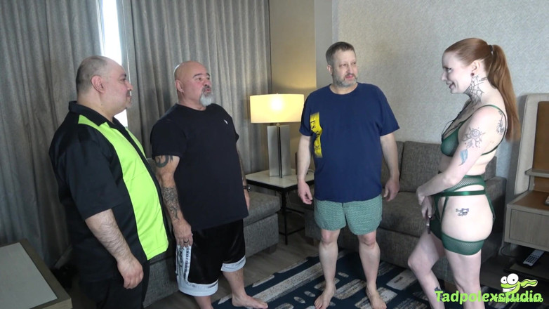 TadpolexStudio: Skye Stone Fucks Four Guys