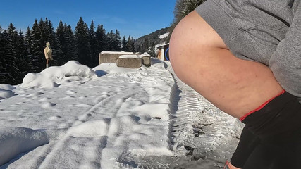 SimplySophie: Piscio pesante in pubblico